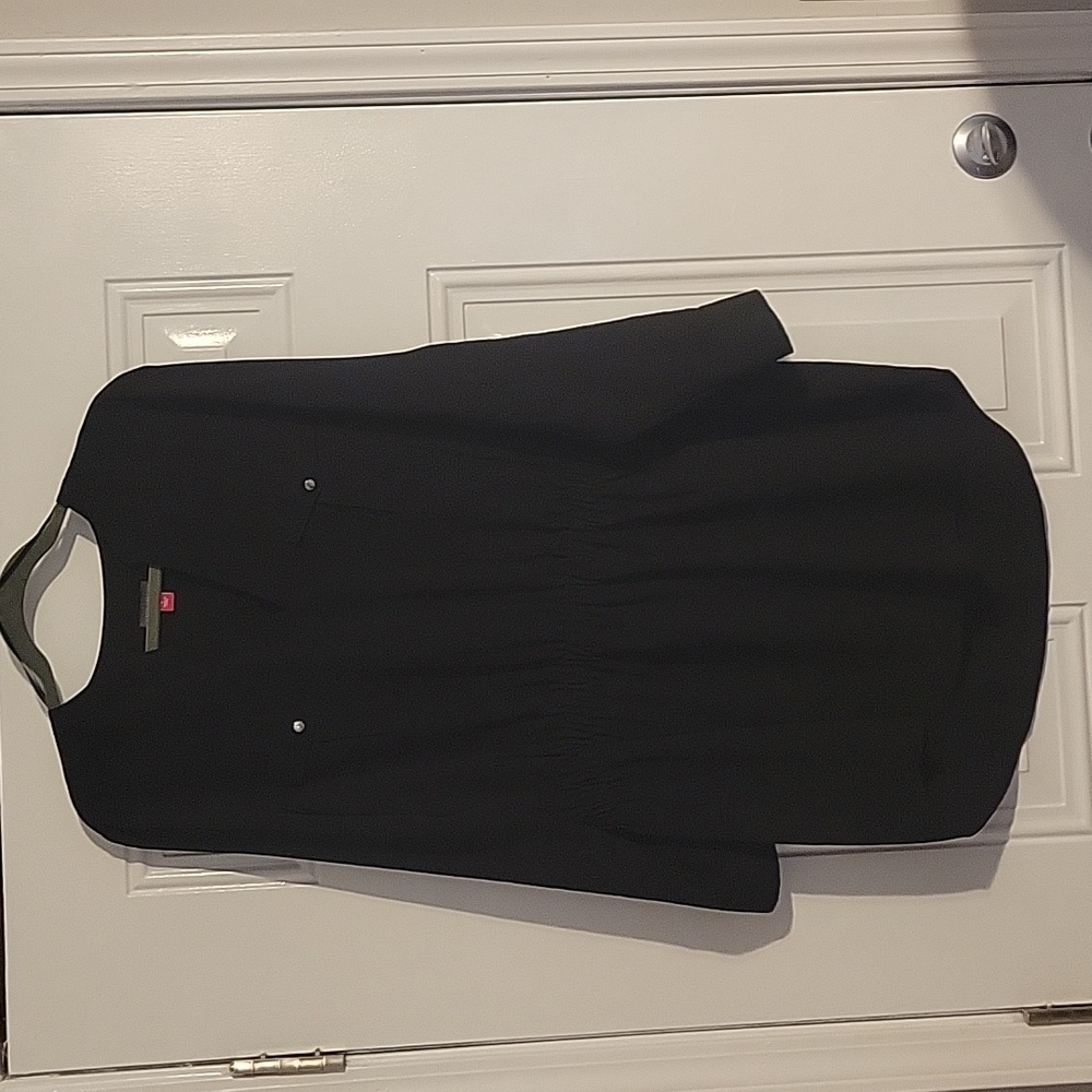 Vince camuto black v-neck blouse